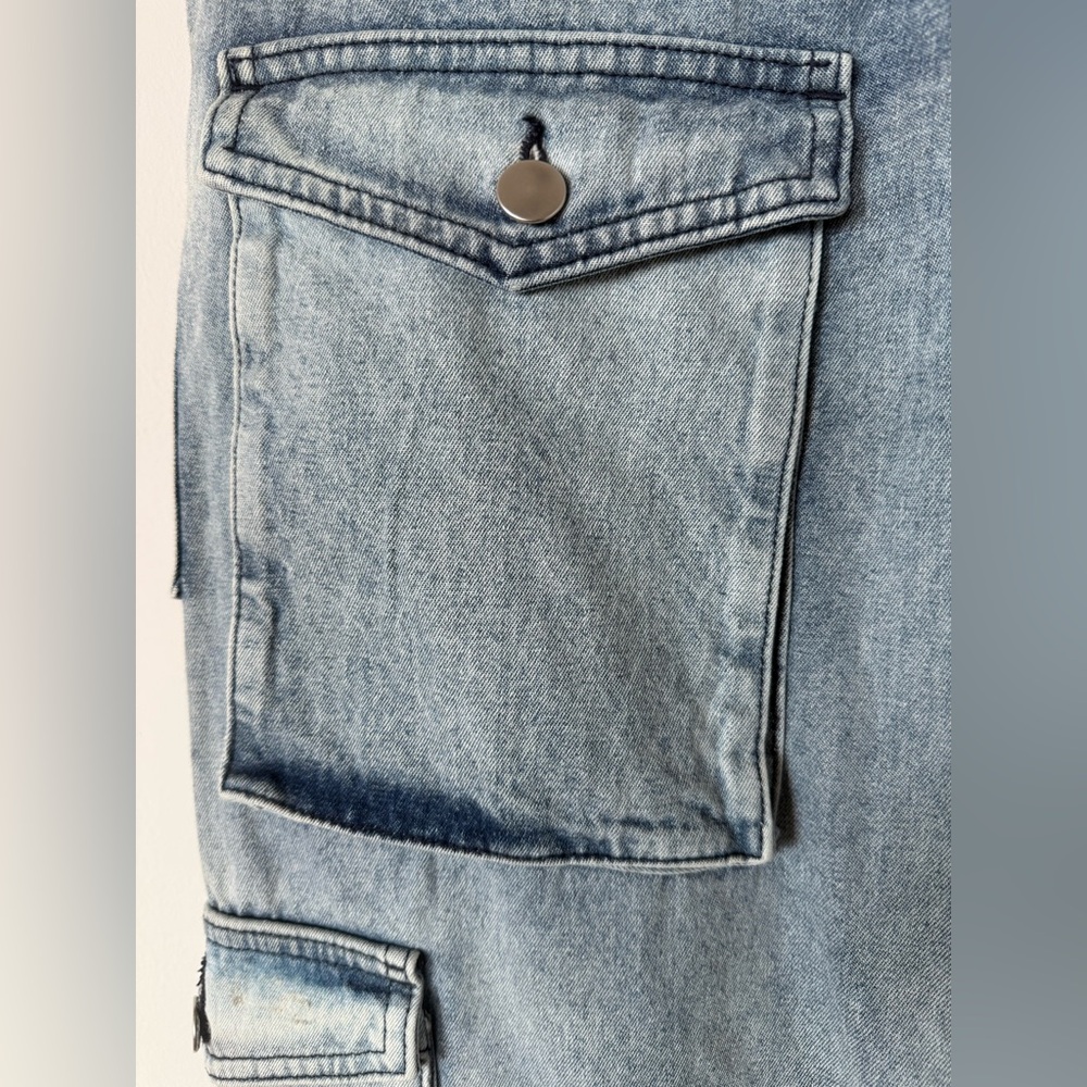 NWT EB Denim Utility Cargo Jeans in Rain Wash - Picture 9 of 14